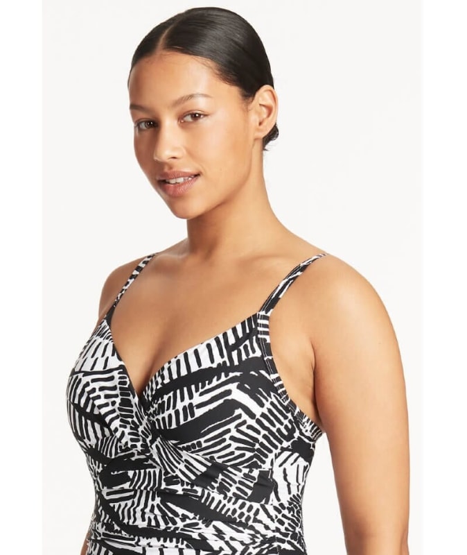 Sea Level Pampas Twist Front DD-E Cup One Piece Swimsuit - Black Swim