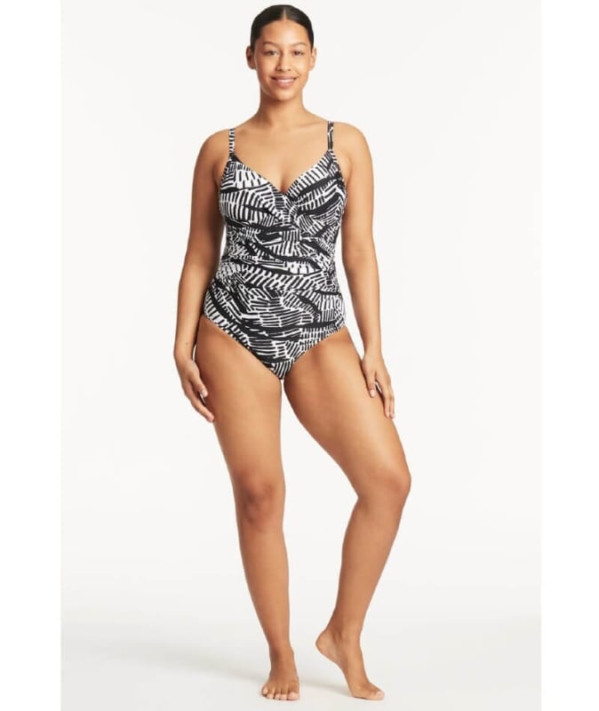 Sea Level Pampas Twist Front DD-E Cup One Piece Swimsuit - Black Swim 