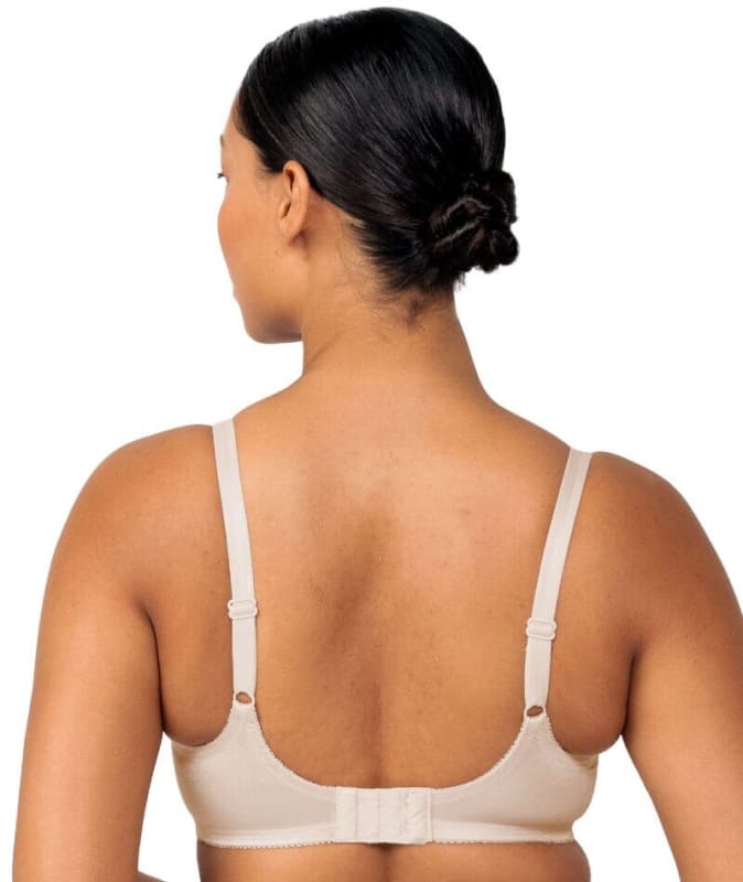Triumph Everyday Moulded Bra - Fawn Bras 