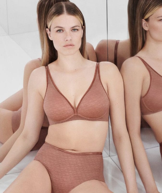 Triumph Signature Sheer Padded Wire-free Bra - Toasted Almond Bras 