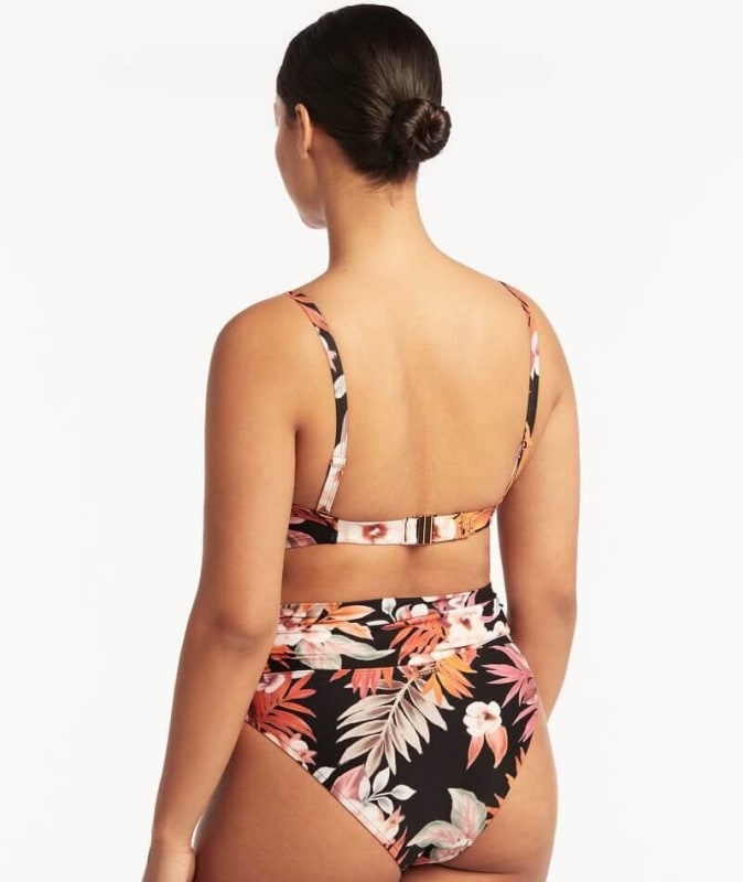 Sea Level Escape Twist Front DD-E Cup Bikini Top - Black Swim 
