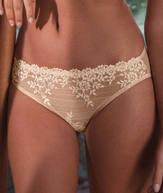 Wacoal Embrace Lace Bikini Brief - Naturally Nude / Ivory Bikini Brief Knickers